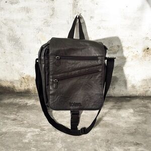 Totes Messenger Bag Black Faux Leather Crossbody Laptop Work Travel Unisex